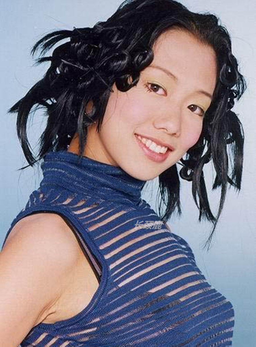 颜值不够美颜来凑年龄大就装嫩,颜值不够才艺来凑