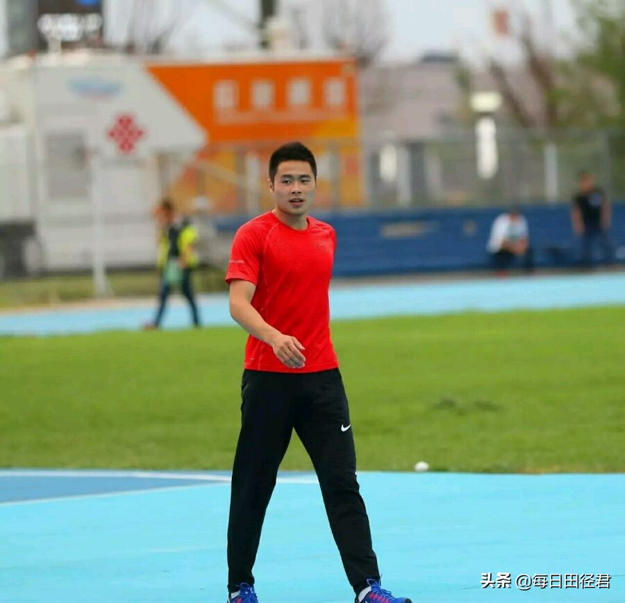 博尔特回头望月vs苏炳添,博尔特9秒58百米五虎