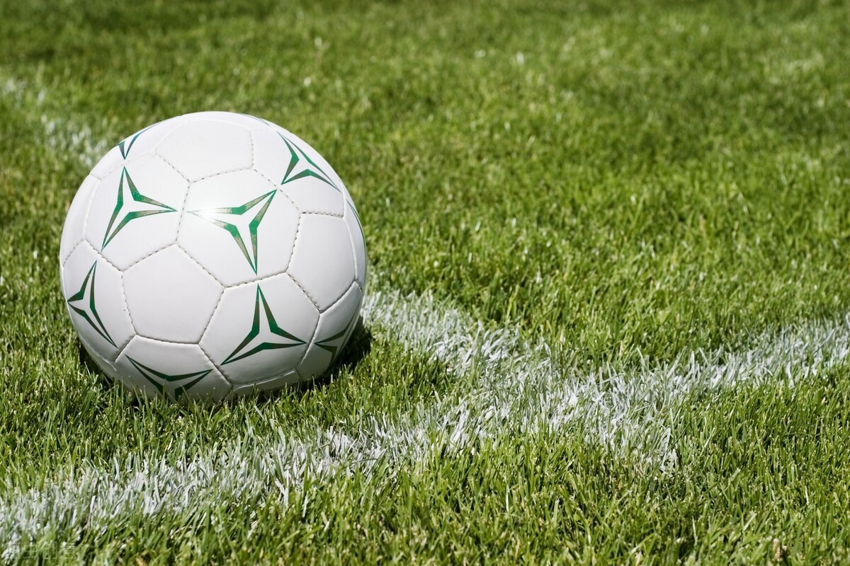 冲出世界杯足球,冲出世界