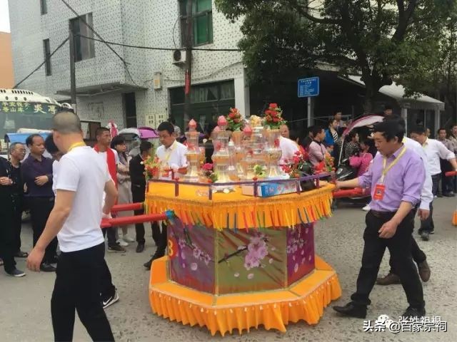 阜南张氏祠堂落成庆典仪式,张氏祠堂唱戏人山人海