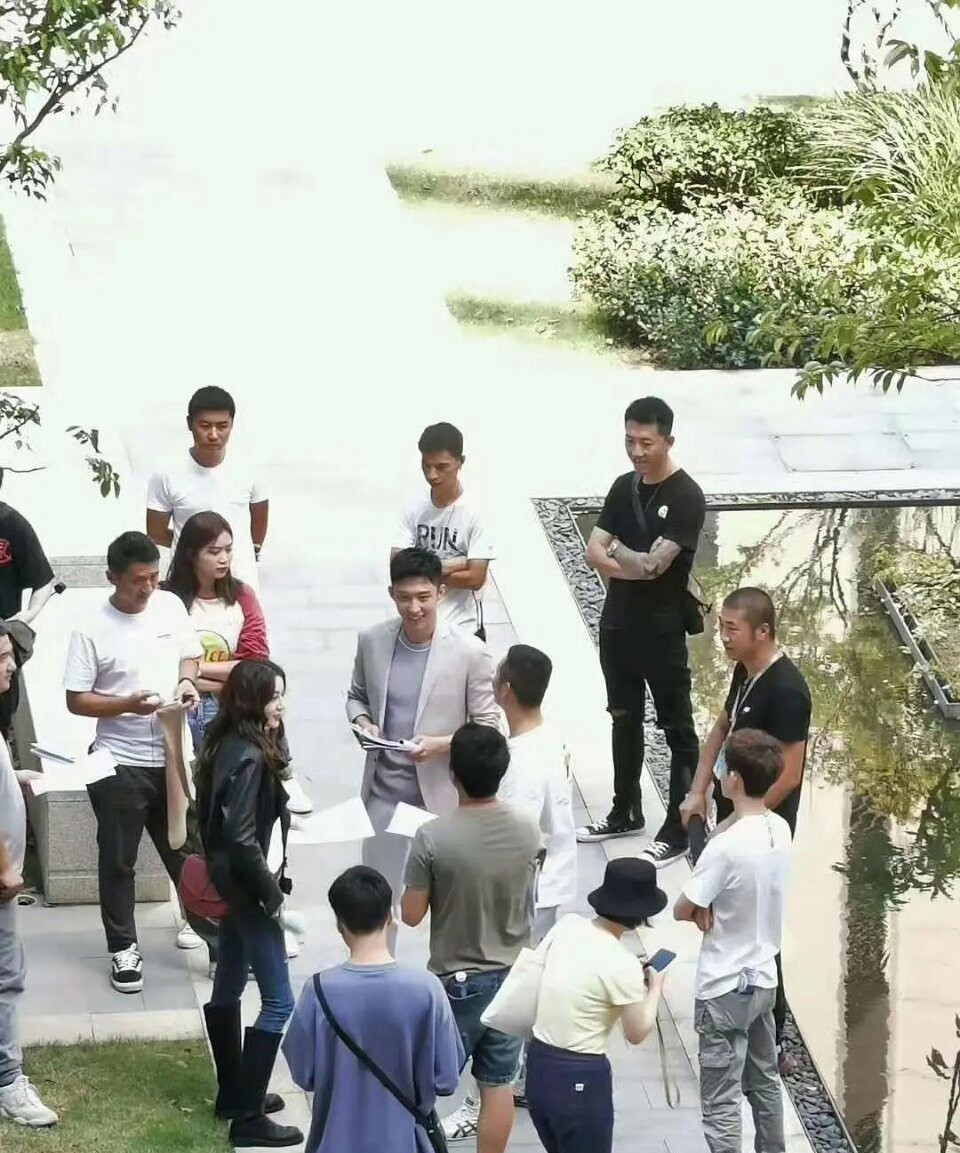 张馨予和迪丽热巴是什么关系,张馨予嫁特种兵