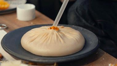 这么大的蟹粉灌汤包你吃过吗,用蟹粉烹制美味可口的蟹粉汤包