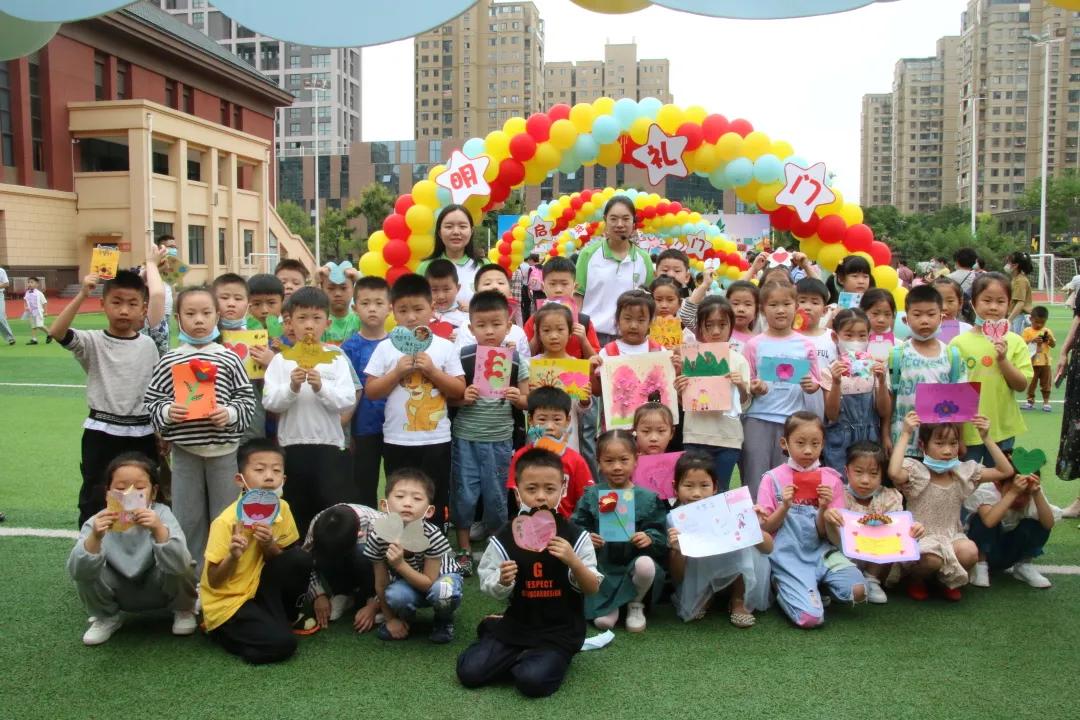 华山路小学新生一年级入学仪式,云兴小学城东分校招生标准