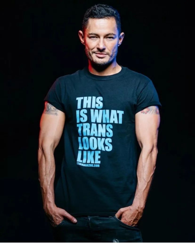 一对男女互换性别,一见钟情后生儿育女:有爱,性别有什么关系?