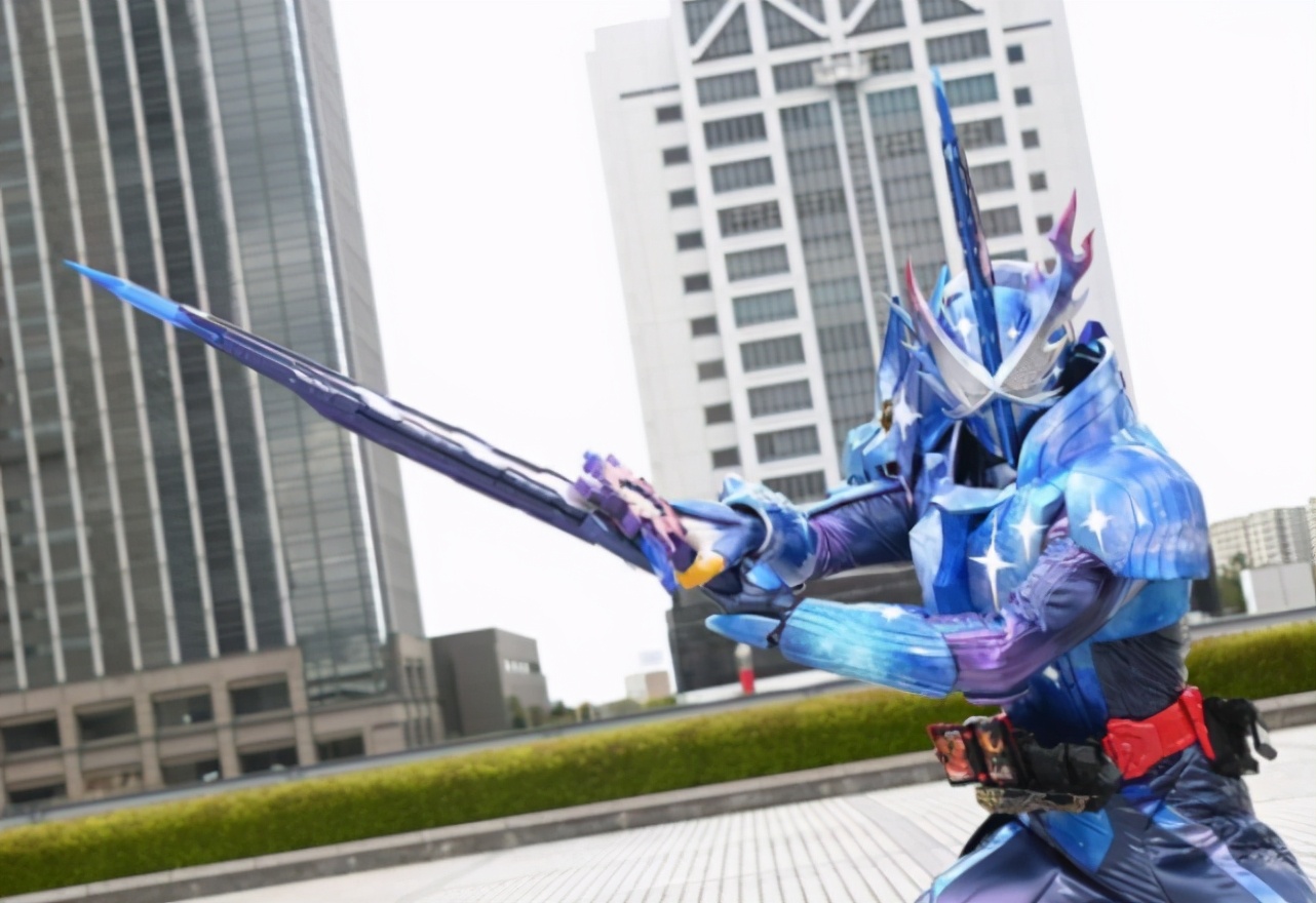 假面骑士双剑武器,假面骑士圣刃光暗双剑