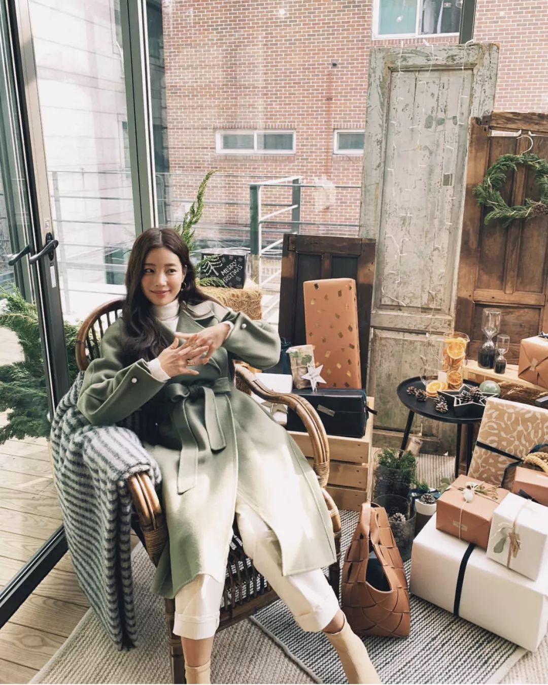 欧美时尚博主穿搭示范冬,韩系慵懒风冬季穿搭博主