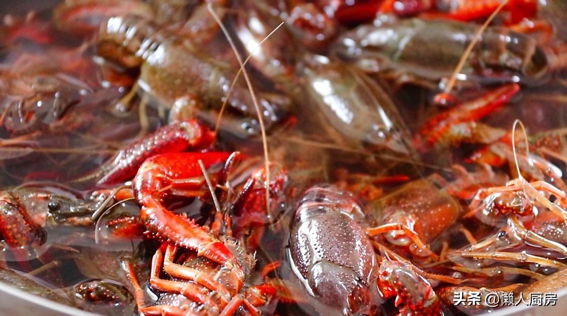 不辣不油炸的小龙虾,麻辣小龙虾不油炸方法先蒸