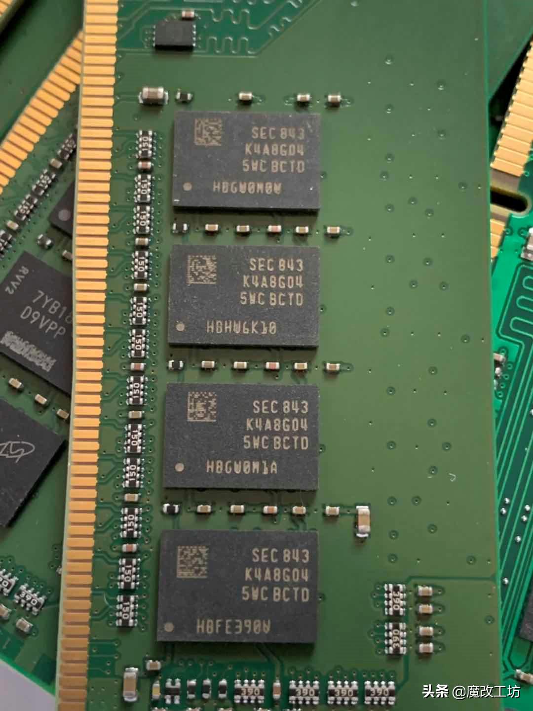 三星ddr43200内存条超频,ddr4内存超频3200需要调电压吗