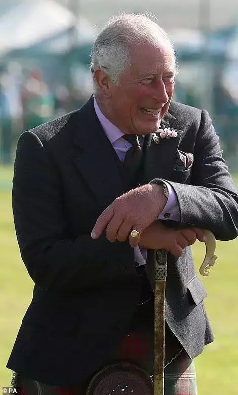 93岁女王年年放暑假！深扒女王秘密“朋友圈”，看看她都玩些啥