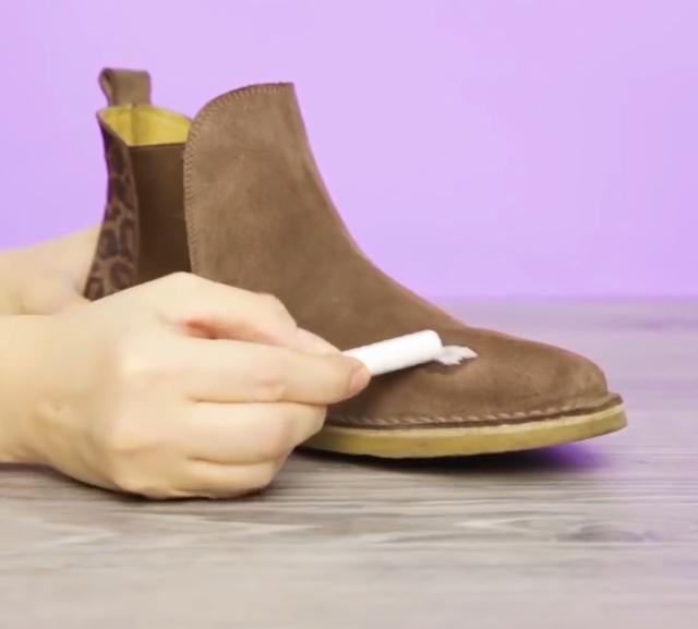 鞋上有油渍怎么去掉,怎么清洗绒面鞋上的油渍