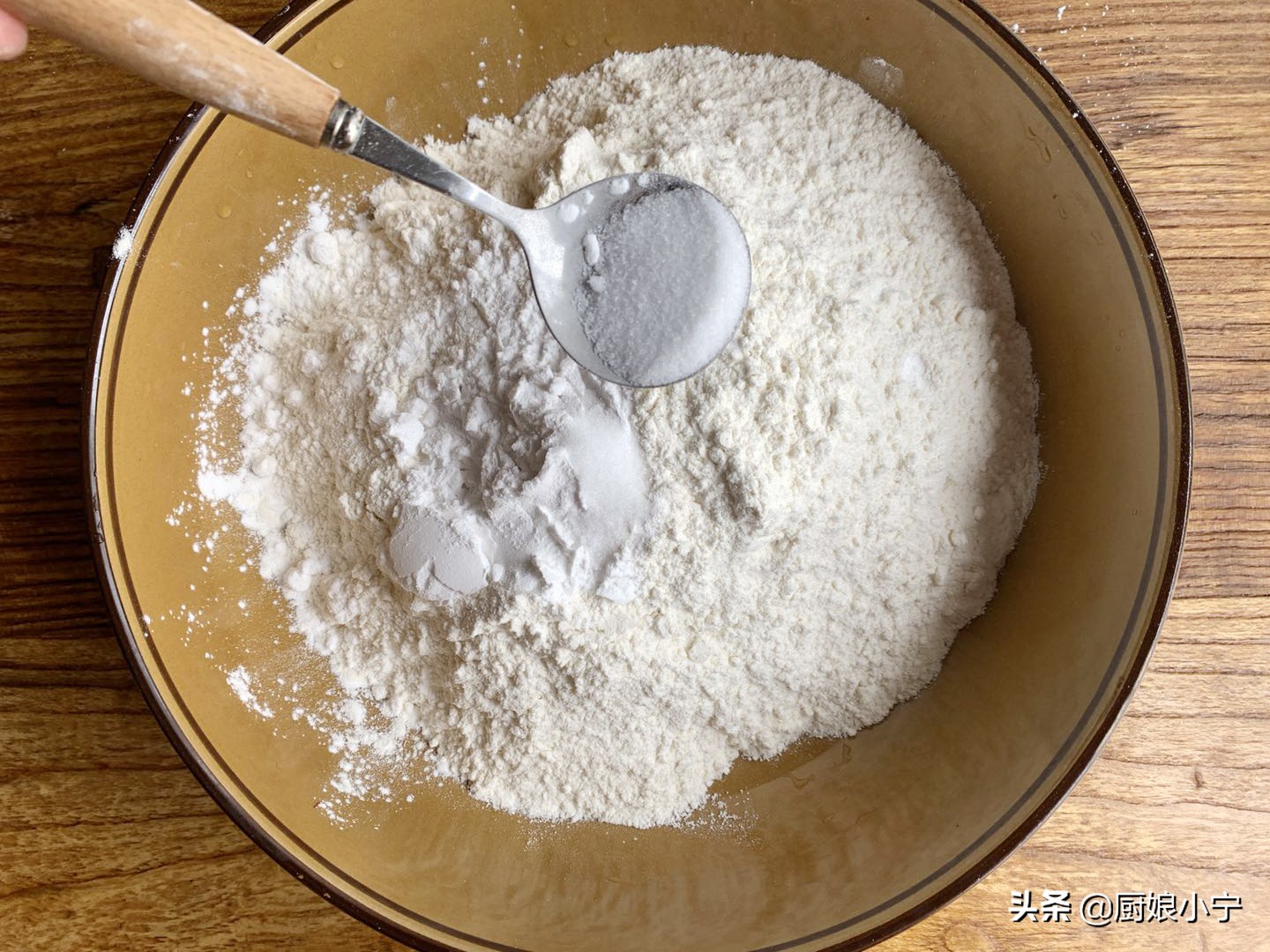 饺子皮用温水还是凉水,饺子皮用温水还是凉水和面