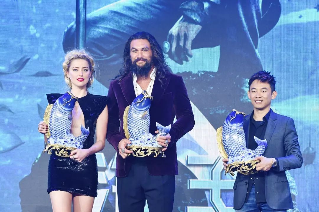 海王杰森莫玛出街,杰森莫玛海王互动