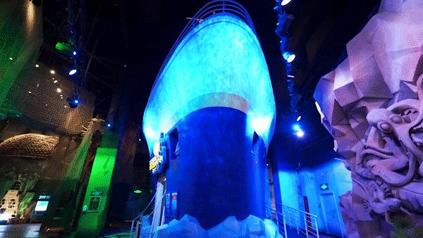 日夜不同科技感，春节潮玩创新方