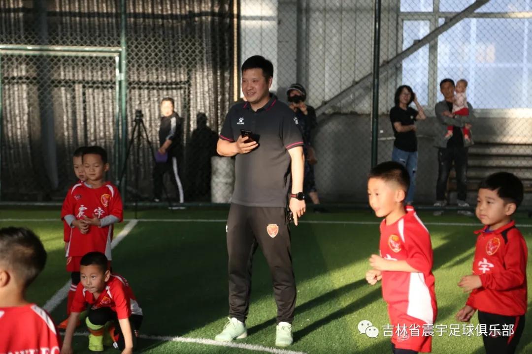 快乐童年,足球相伴!——震宇足球俱乐部“超级比赛日”精彩瞬间