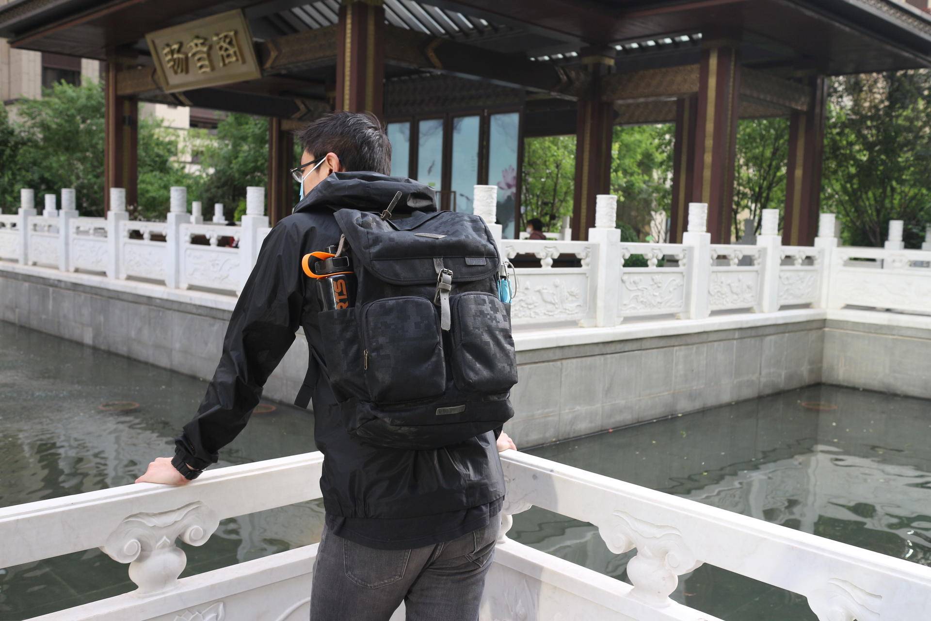 旅行超帅双肩包,tomtoc双肩包测评