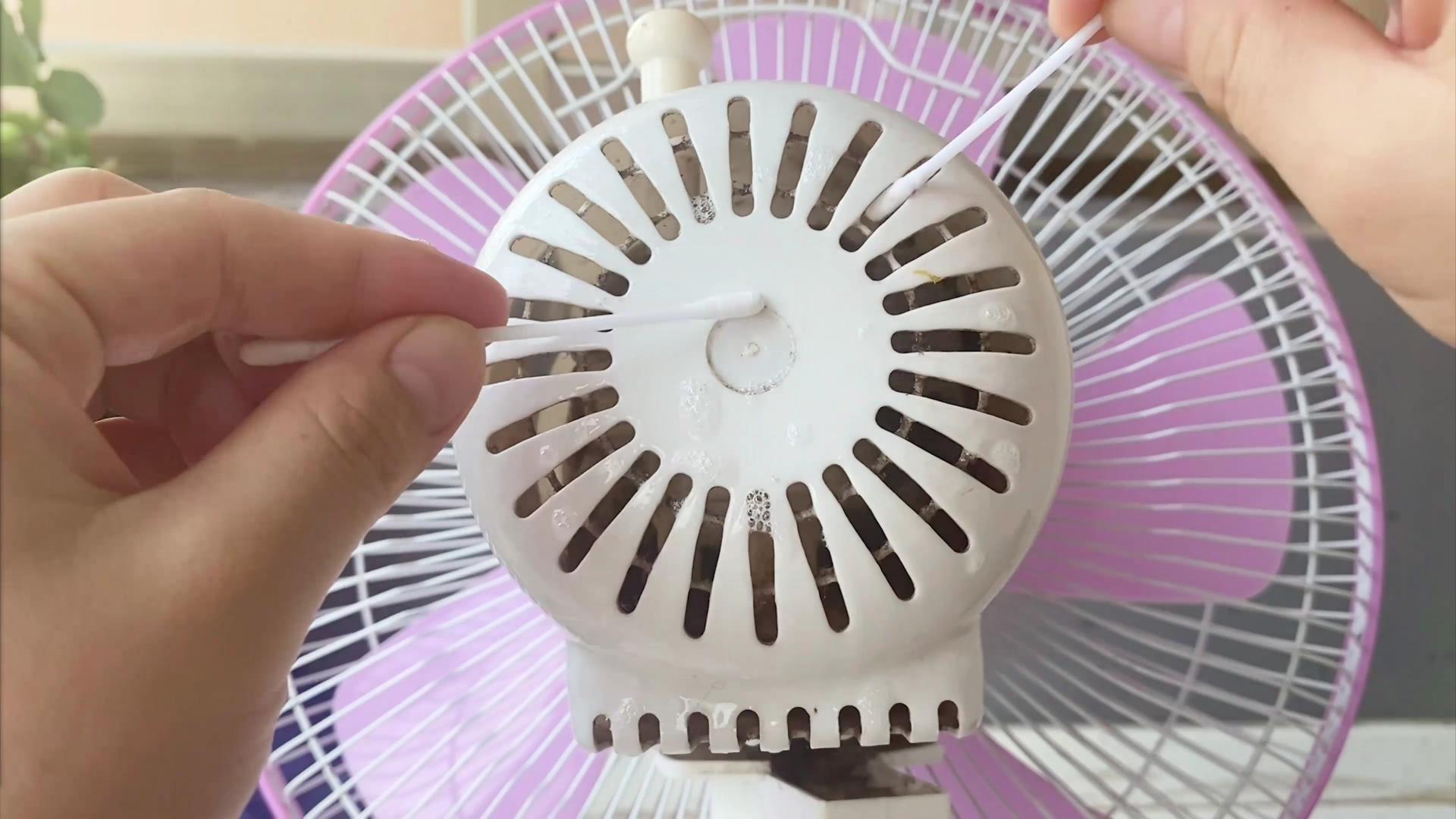 电风扇不管多脏不用拆教你洗,电风扇不管多脏只需一个塑料袋