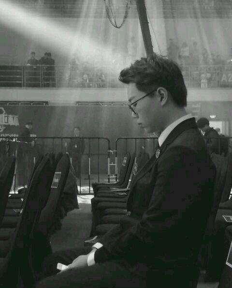 lpl夺冠皮肤半价么,英雄联盟lpl夺冠时刻