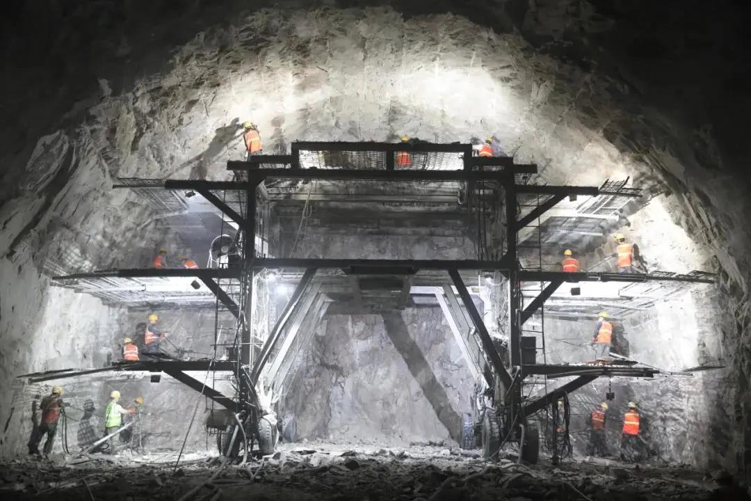 西安隧道最新规划图,中国陕西最长公路隧道