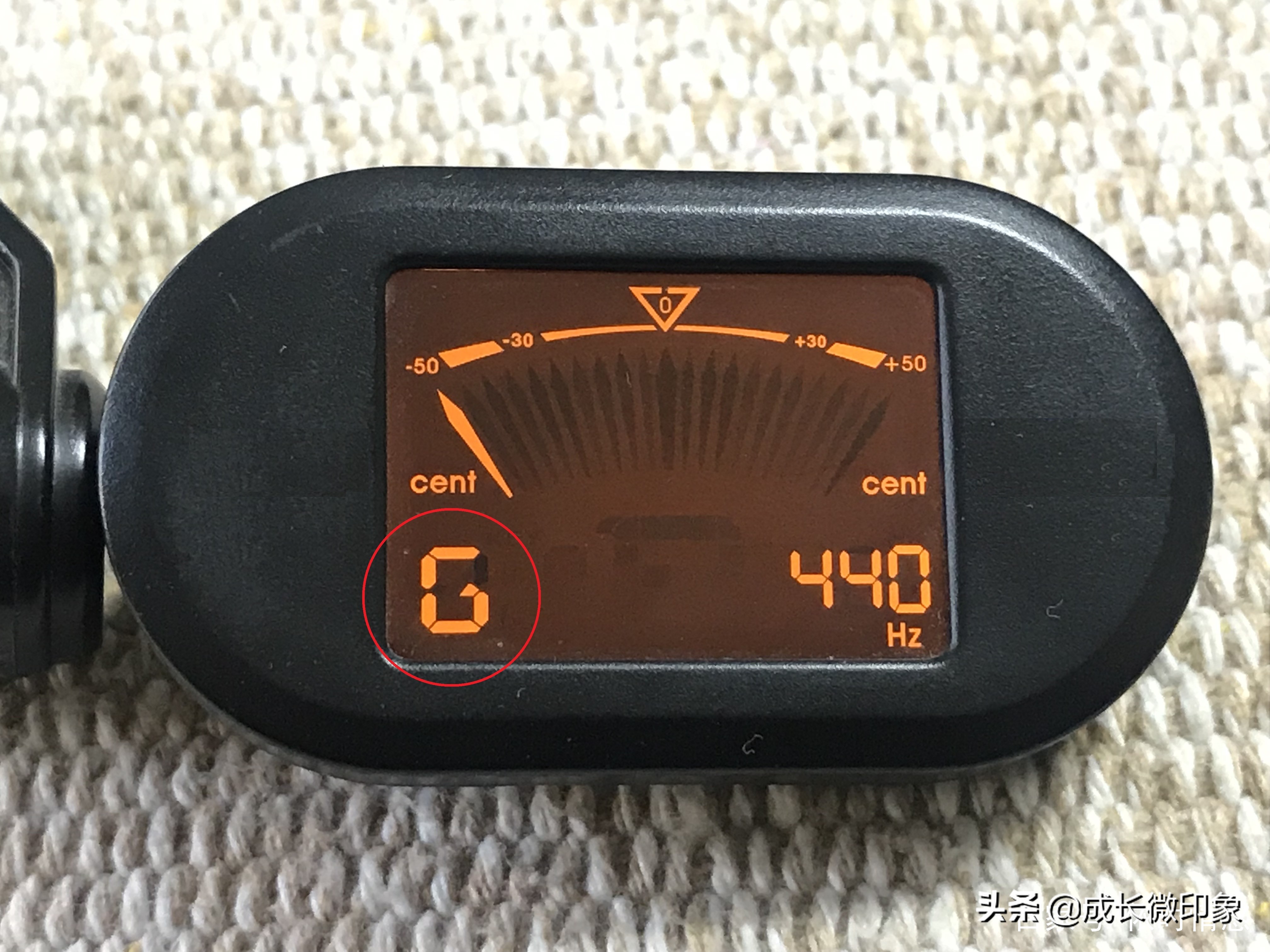 吉他调音器和手机调音器哪个准,调不准八度音吉他能不能用