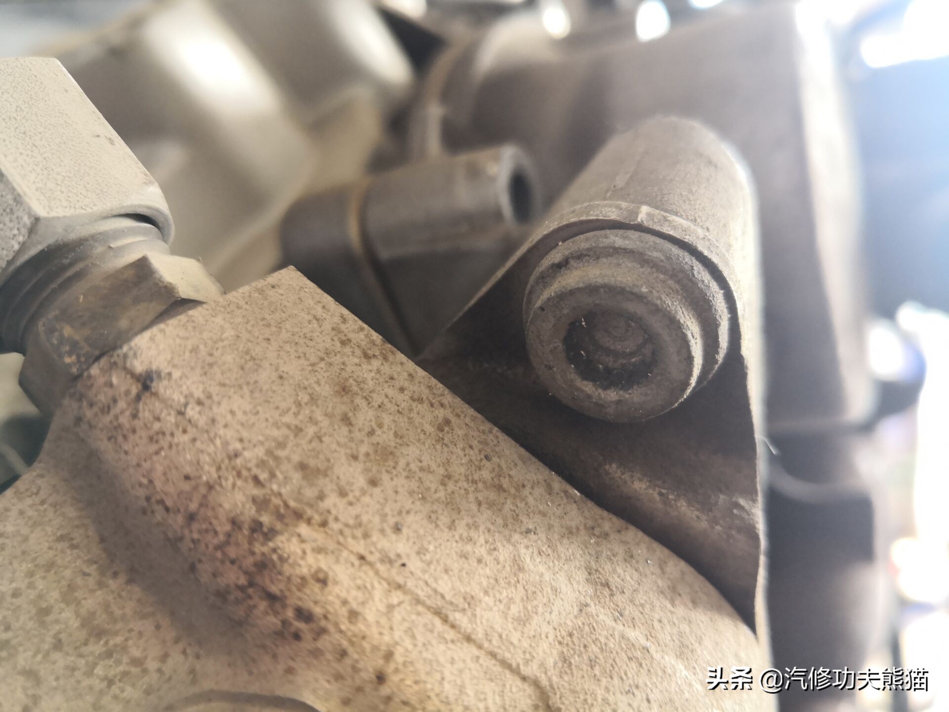 只因修烧机油却被人修到残废！4S拒修！一台奥迪Q7的重生路