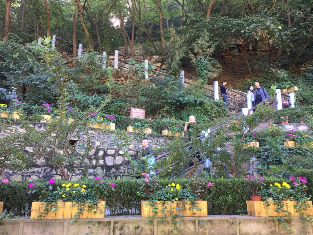 青龙峡风景区秋景,欣赏青龙湖美景