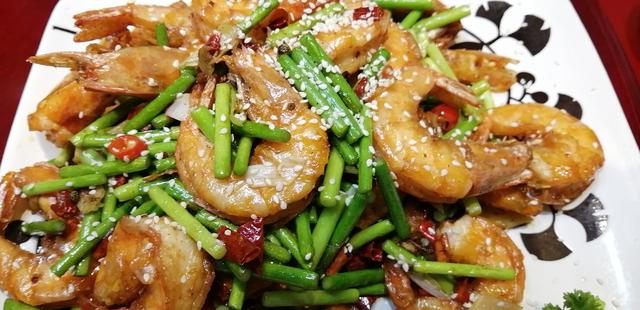 和田“夜生活”，“我的虾享餐厅”食美店雅，俊男靓女慕名而来