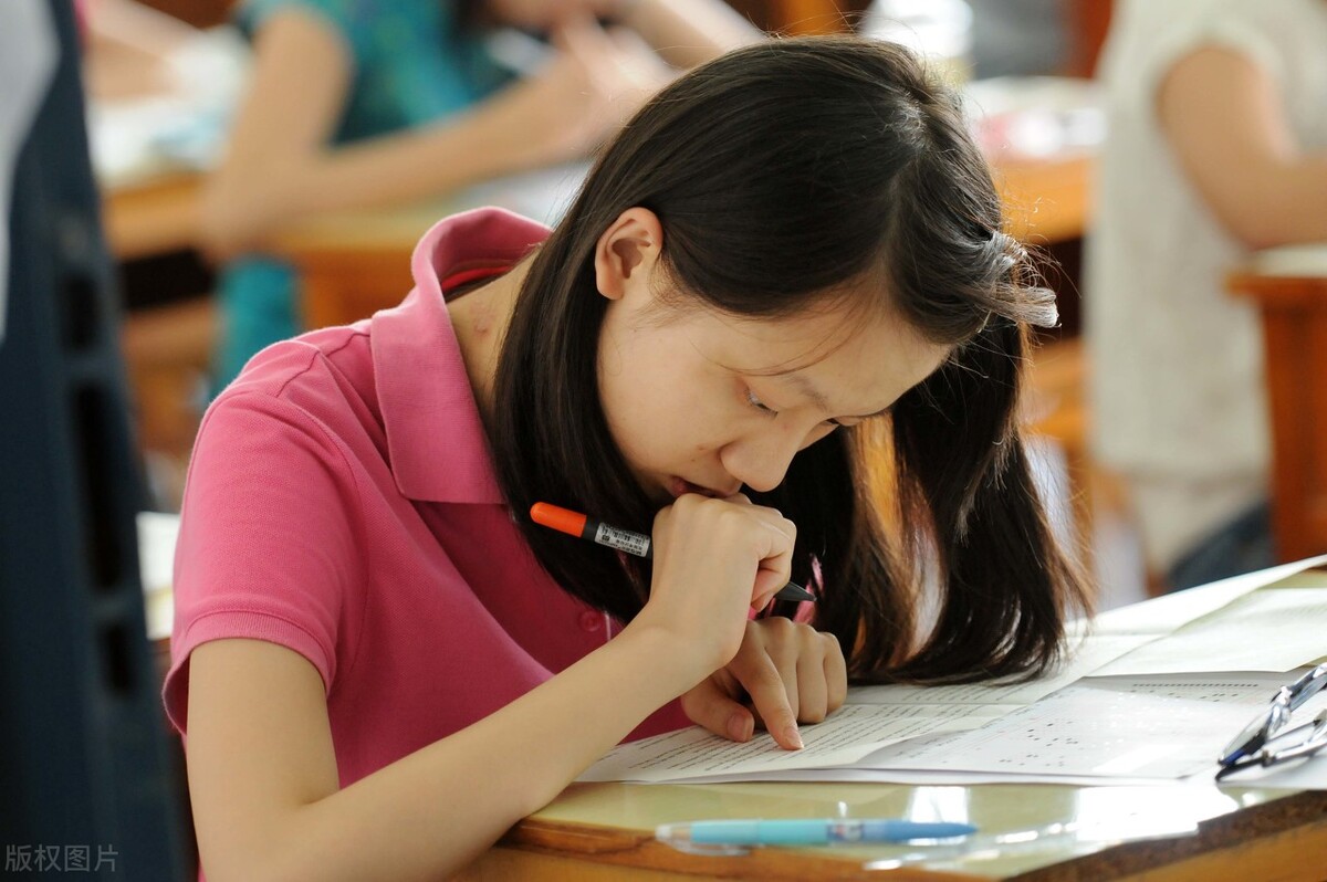 马上中考自己刷题还是补课,临近中考还需大量刷题吗