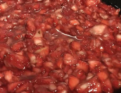 吃不完的草莓要做什么酱,吃不完的草莓怎么做草莓果酱存放