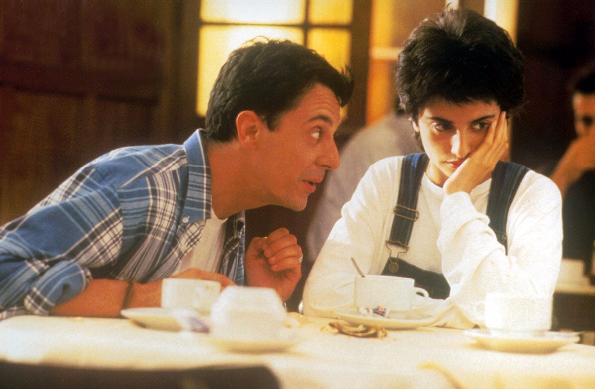 18岁就敢拍裸戏，“西班牙野玫瑰”在好莱坞开启了香艳魔咒