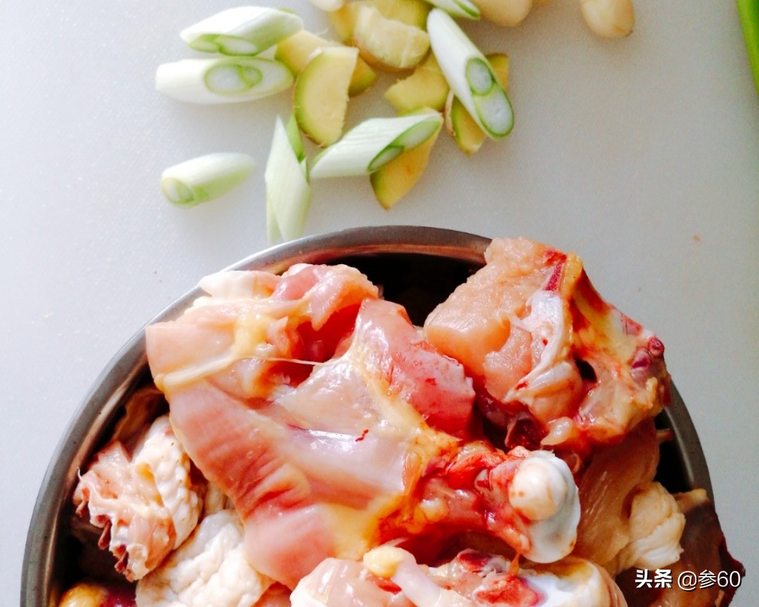 滋补鲍鱼炖土鸡功效,砂锅鲍鱼海参焖鸡的做法