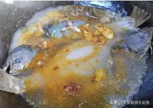 如何清蒸海鱼好吃又简单的做法,清蒸海鱼做法最正宗的做法