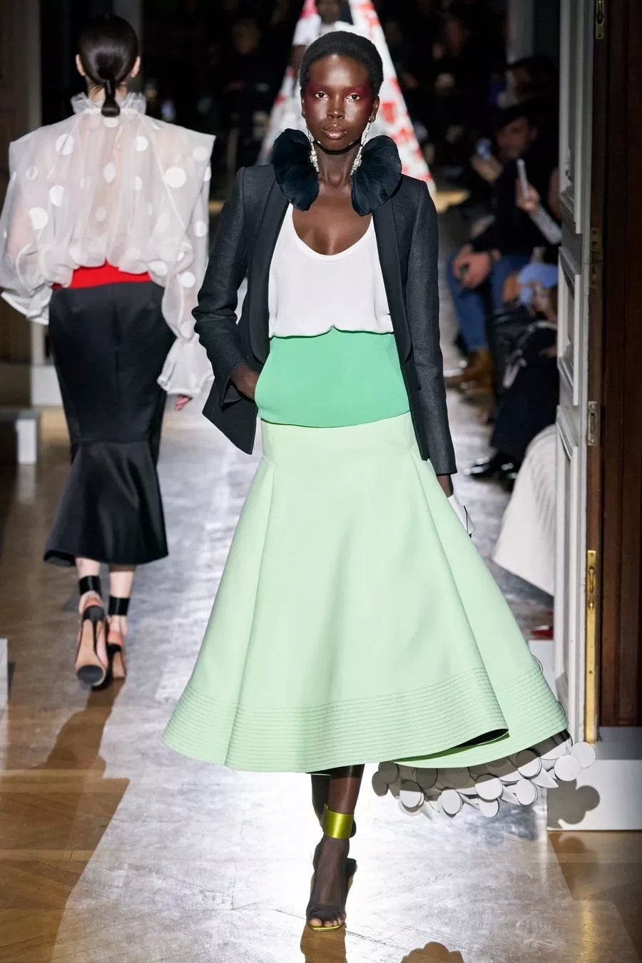 2020巴黎秋冬高定时装周完整版 (2019年春夏巴黎高定时装周)