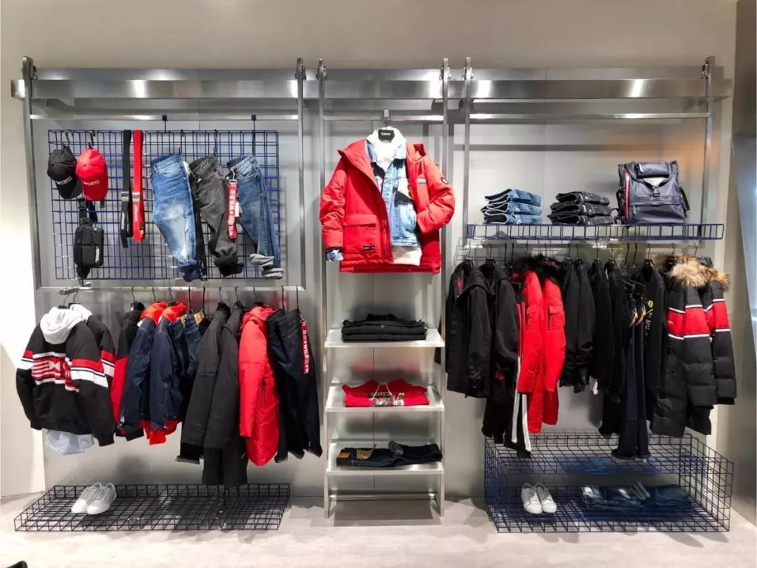 卡宾中国风男装,卡宾男装店铺装修风格