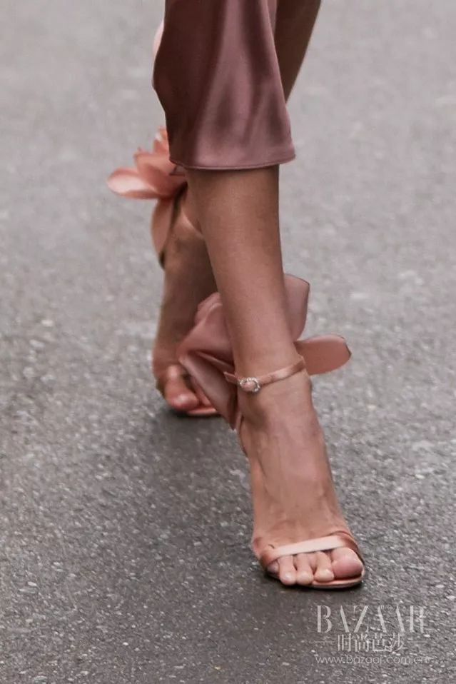 李宇春和关晓彤站一起,关晓彤与李宇春同框