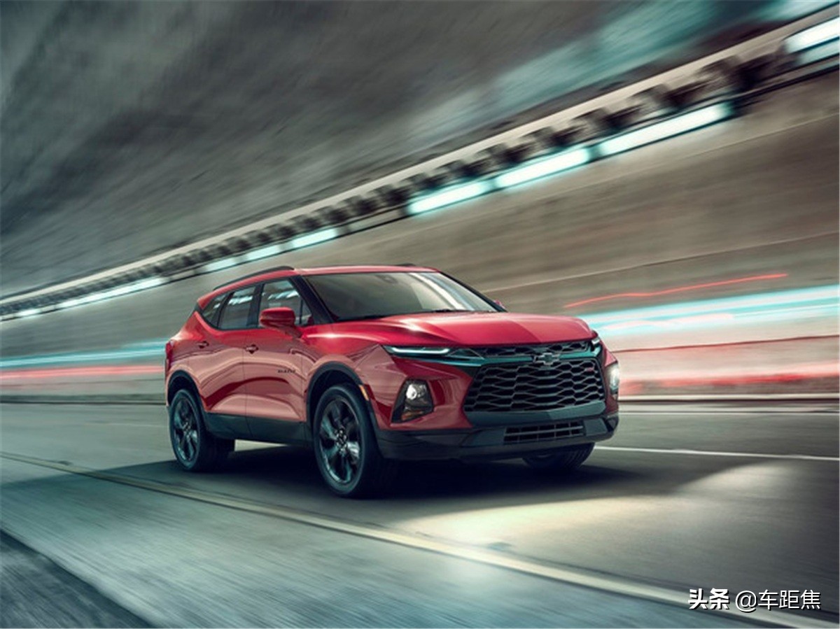 雪佛兰全新blazer加长版现身海外,2019款雪佛兰blazer5座