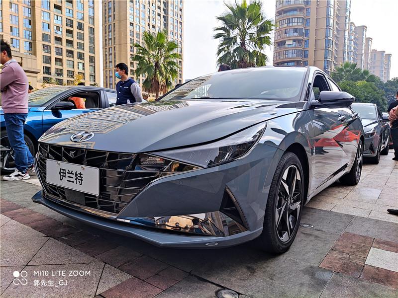 2020现代第七代伊兰特白色,小米社区新品季