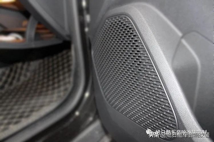 雷诺真实版改装,雷诺改装顶配