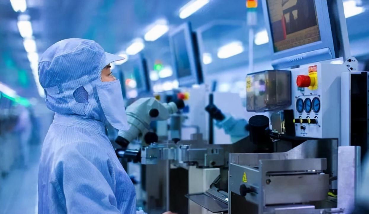 中芯国际是芯片龙头吗,中国营收超千亿的半导体企业