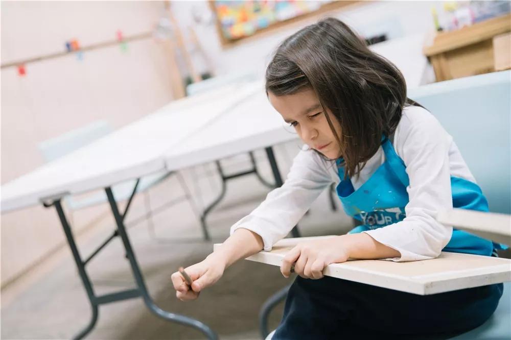 天津这所学校火了!高尔夫、足球、科学实验...孩子吵着都要来