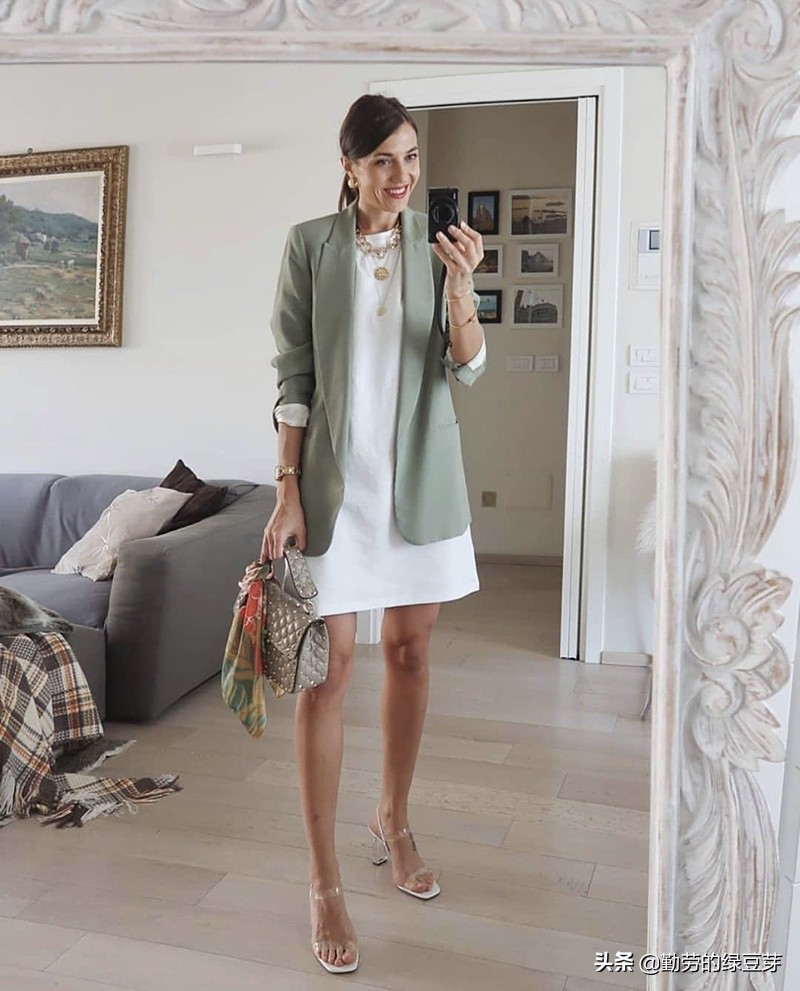 女士雪纺衫穿搭技巧,雪纺衫的穿法视频教程