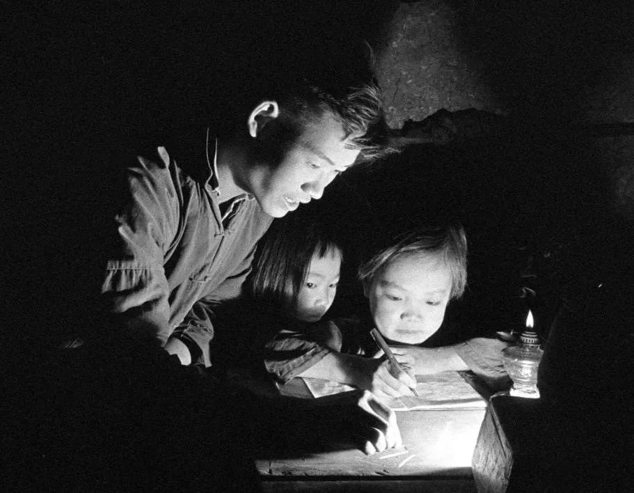 回顾70年教育发展,老照片回顾中国教育