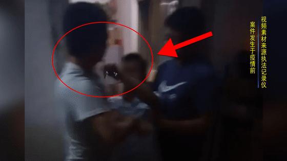 “牙医”戏精上身，碰瓷不成还殴打执法员！结局悲催了