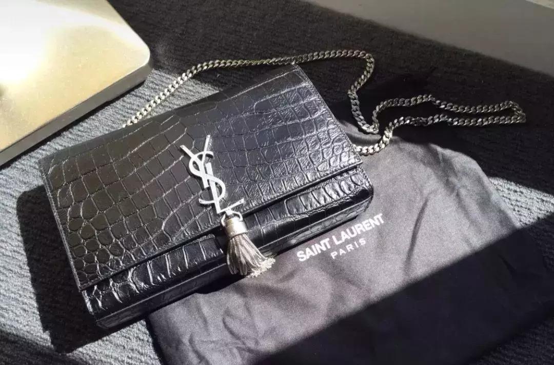 ysl圣罗兰粉底免税店价格,ysl圣罗兰免税店价格