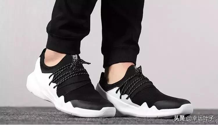 乐华七子斯凯奇熊猫鞋,斯凯奇灰色乐华七子同款