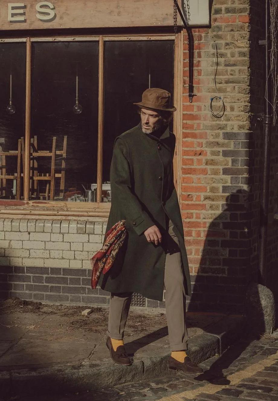 乐福鞋2024最新款简单大方,白鞋乐福款