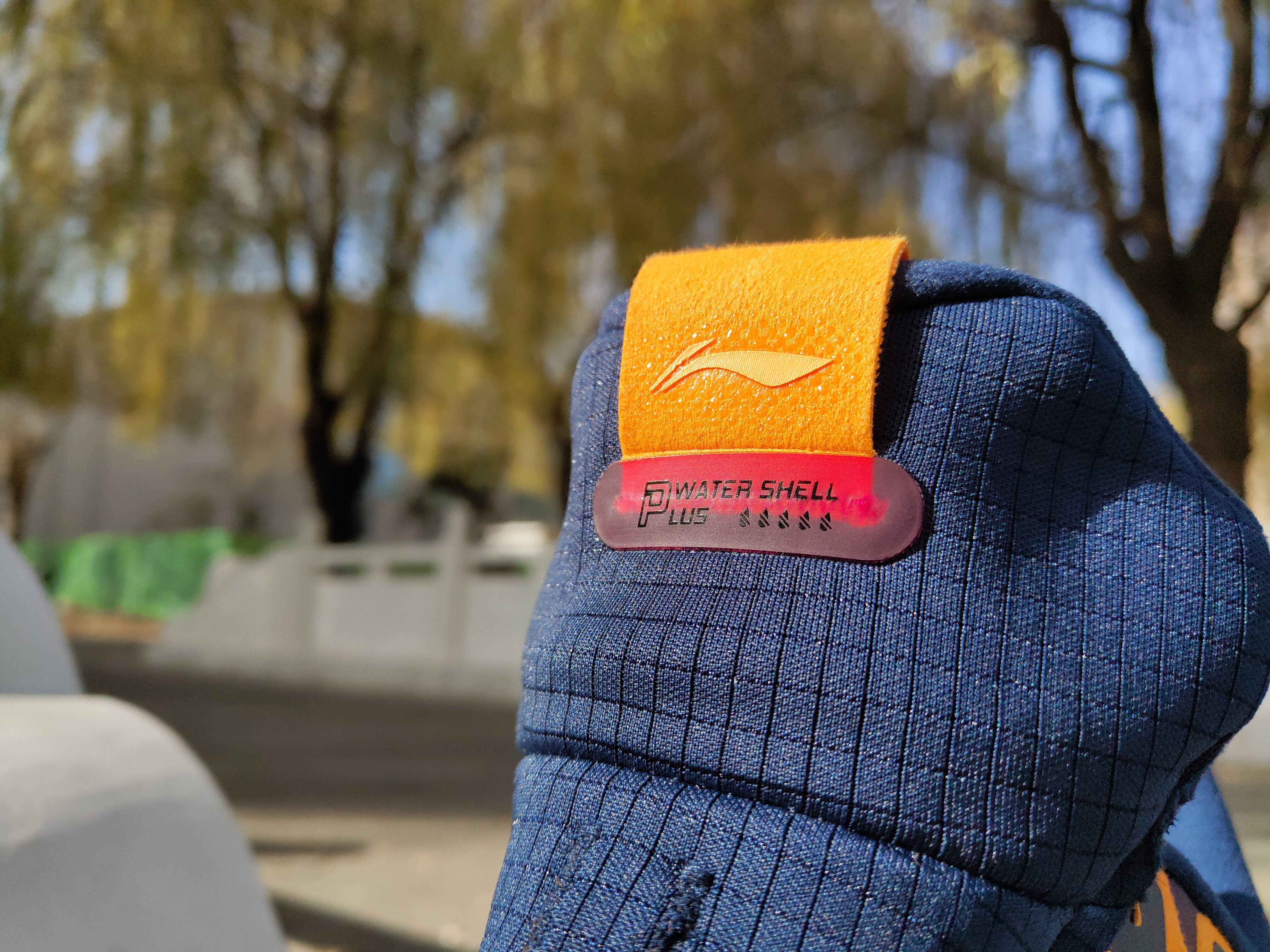 防雨雪运动鞋李宁,李宁无惧风雨