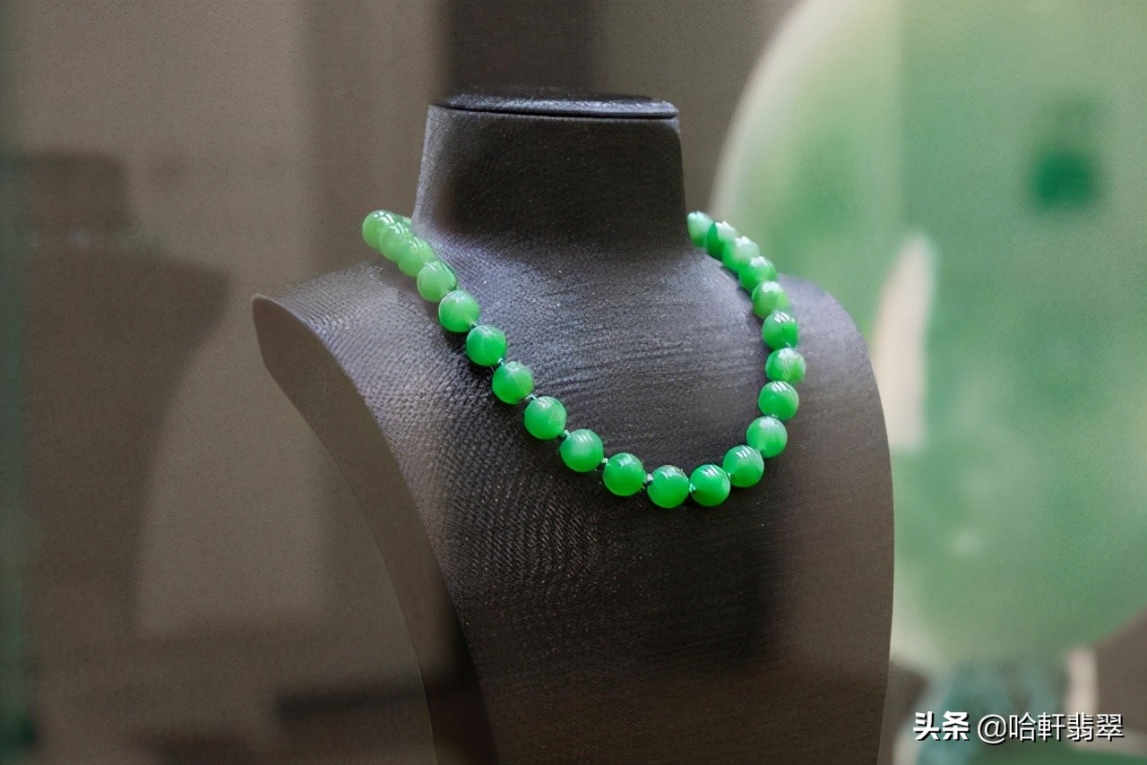 和田玉和翡翠哪个好变现,如何把好的高端的翡翠卖出去