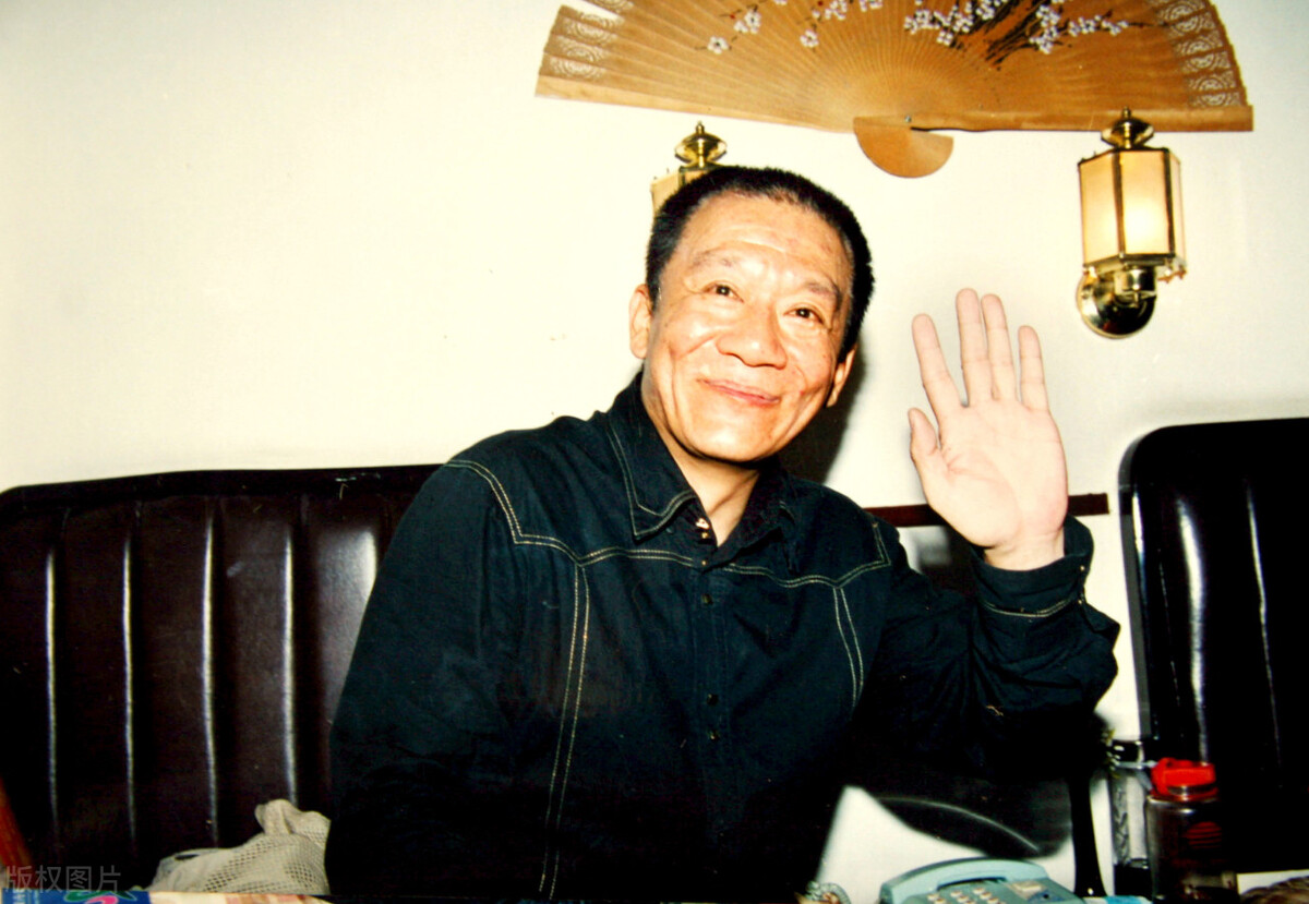 王朔和郭德纲什么关系,王朔说侯耀文祖上是要饭的