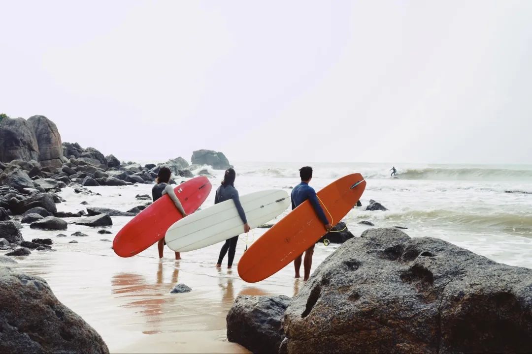 一块板，一群人，一片海，欢迎来到浪人世界