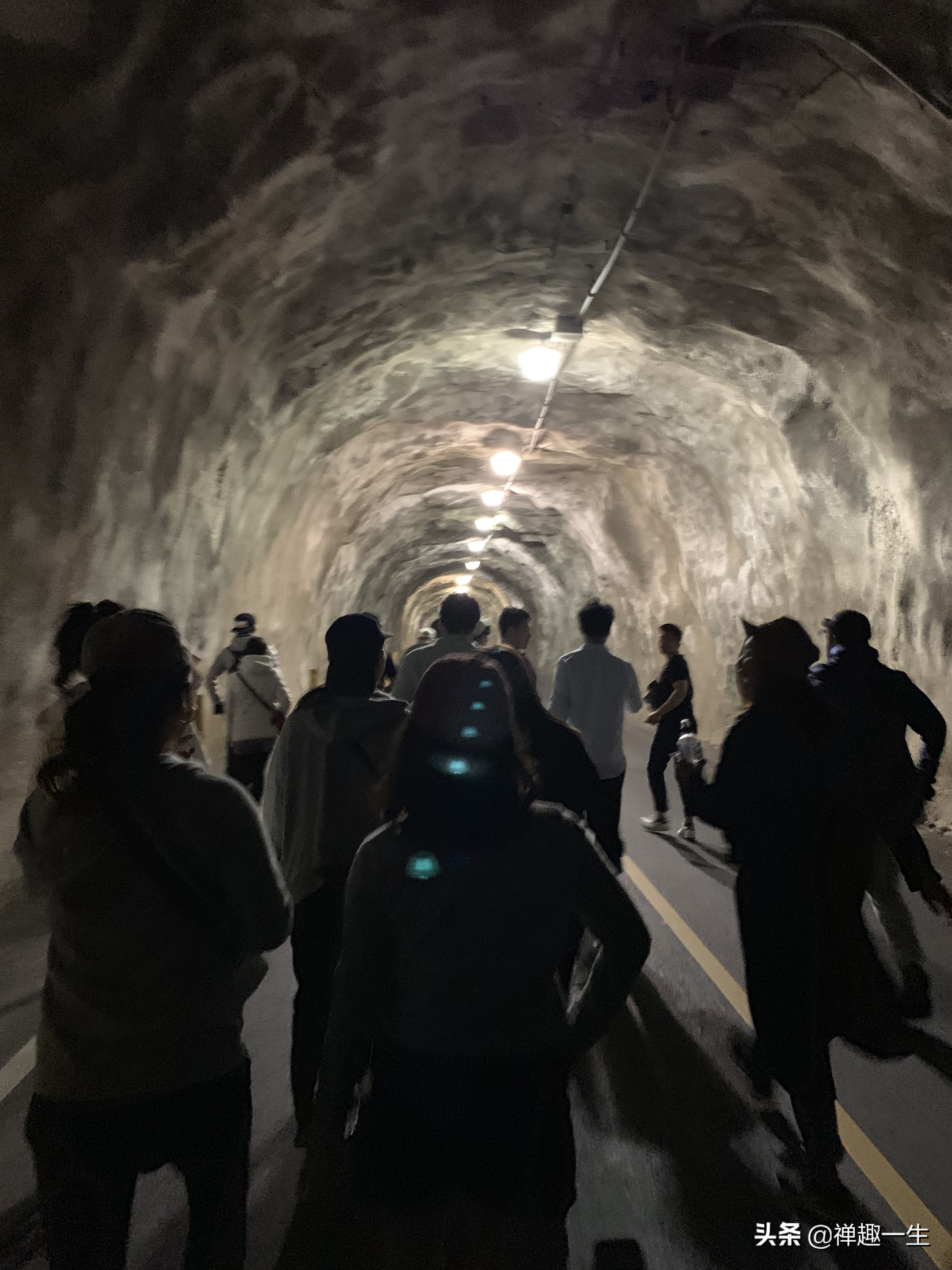 西班牙人哪里有好玩的,西班牙人看巴塞罗那